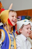 Детский новогодний костюм петушка, петуха. Фото детей на фотопроекте Игоря Губарева.